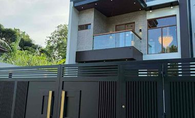 LUXURY 6-BR HOUSE  & LOT IN ANTIPOLO  VALLEY NEAR LRT-2 & SM MASINAG RFO