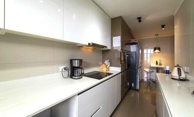 Se Arrienda Moderno departamento AMOBLADO en Las Condes de 3hab./3banos/1 est./1 bod. A 5 min del mall Sport