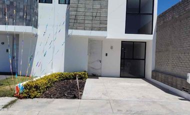 CASA EN VENTA EN FRACC DEL PRADO MORELIA