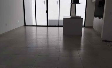 CASA EN VENTA EN FRACC DEL PRADO MORELIA