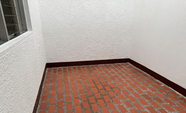 VENTA DE CASA DE 2 PISOS INDEPENDIENTES, PARA REMODELAR, 212 MT2, SECTOR LA MAGNOLIA, ENVIGADO, ANTIOQUIA