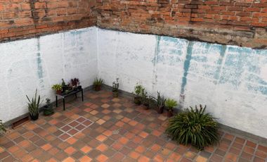 VENTA DE CASA DE 2 PISOS INDEPENDIENTES, PARA REMODELAR, 212 MT2, SECTOR LA MAGNOLIA, ENVIGADO, ANTIOQUIA