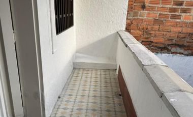 VENTA DE CASA DE 2 PISOS INDEPENDIENTES, PARA REMODELAR, 212 MT2, SECTOR LA MAGNOLIA, ENVIGADO, ANTIOQUIA
