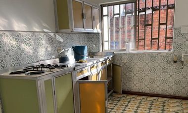 VENTA DE CASA DE 2 PISOS INDEPENDIENTES, PARA REMODELAR, 212 MT2, SECTOR LA MAGNOLIA, ENVIGADO, ANTIOQUIA