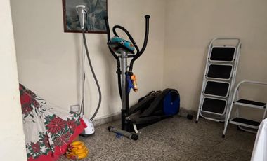 VENTA DE CASA DE 2 PISOS INDEPENDIENTES, PARA REMODELAR, 212 MT2, SECTOR LA MAGNOLIA, ENVIGADO, ANTIOQUIA