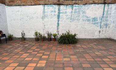 VENTA DE CASA DE 2 PISOS INDEPENDIENTES, PARA REMODELAR, 212 MT2, SECTOR LA MAGNOLIA, ENVIGADO, ANTIOQUIA