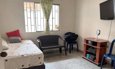 VENTA DE CASA DE 2 PISOS INDEPENDIENTES, PARA REMODELAR, 212 MT2, SECTOR LA MAGNOLIA, ENVIGADO, ANTIOQUIA