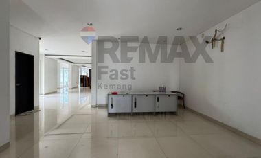 DIJUAL/DISEWAKAN! RUMAH MEWAH SUPER LUAS DI BANGKA KEMANG – COCOK UNTUK KOMERSIAL & HUNIAN