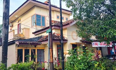 RUMAH 2 Lantai siap Huni