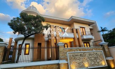 Disewakan Rumah Elite 2 Lantai di Galaxi Bumi Permai, Surabaya Timur