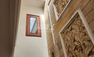 Disewakan Rumah Elite 2 Lantai di Galaxi Bumi Permai, Surabaya Timur