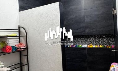 CASA EN VENTA EN VALLE IMPERIAL EN ESQUINA FRENTE A PARQUE/4 REC