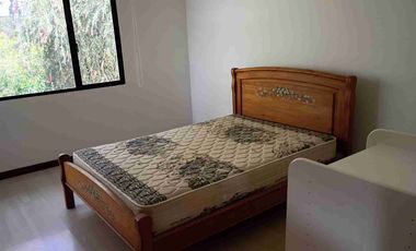 RENTO HERMOSA CASA - CAMPO ALEGRE 350 m2 CONSTRUCCIÓN - 4 DORMITORIOS.