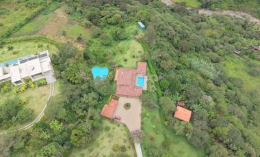 Lujosa finca en venta con 30.000m2T Sector Gualdéleg –Yunguilla Cuenca Ec.