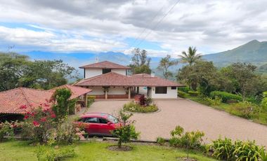 Lujosa finca en venta con 30.000m2T Sector Gualdéleg –Yunguilla Cuenca Ec.