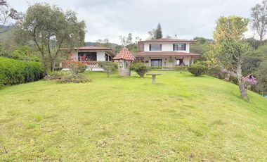 Lujosa finca en venta con 30.000m2T Sector Gualdéleg –Yunguilla Cuenca Ec.