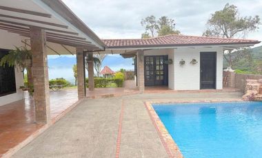 Lujosa finca en venta con 30.000m2T Sector Gualdéleg –Yunguilla Cuenca Ec.