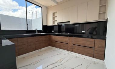 Casa en venta a estrenar en Santo Domingo