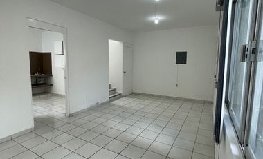 Casa en renta. Col. Jose Colomo. Villahermosa. Tabasco.