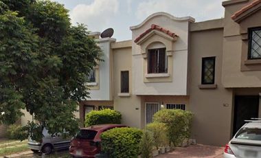 EXCELENTE CASA EN COTO PRIVADO