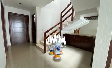 CASA EN RENTA EN FRACC. PALMA REAL AV. AVIACIÓN