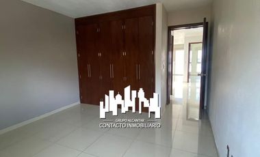 CASA EN RENTA EN FRACC. PALMA REAL AV. AVIACIÓN