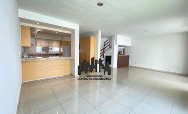 CASA EN RENTA EN FRACC. PALMA REAL AV. AVIACIÓN