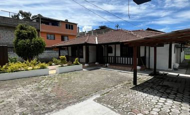 VENTA DE CASA VALLE DE LOS CHILLOS SECTOR CAPELO, 879 mtrs de terreno INDEPENDIENTE ,320 de CONSTRUCCIÓN