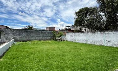 VENTA DE CASA VALLE DE LOS CHILLOS SECTOR CAPELO, 879 mtrs de terreno INDEPENDIENTE ,320 de CONSTRUCCIÓN