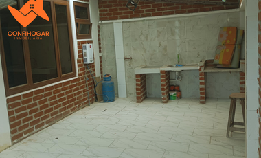 Casa Vacacional con Piscina: Terreno de 217,51 m²