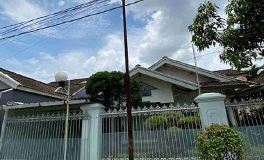Rumah luas 1 lantai siap huni dan Asri, dekat UNINUS Margahayu Raya, mendekati NJOP