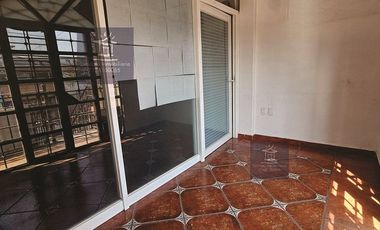 Oficina en renta en Ocotepec sobre avenida