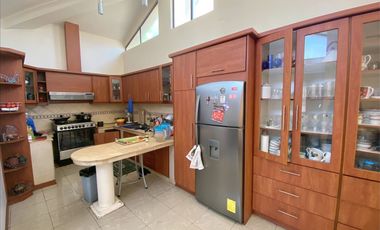 Casa en venta en Ambato /660 m2 de construccion