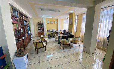 Casa en venta en Ambato /660 m2 de construccion