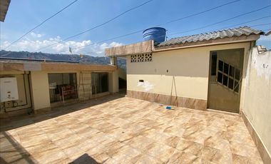 Casa en venta en Ambato /660 m2 de construccion