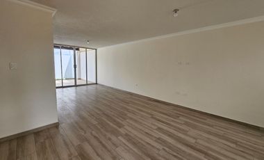 Tumbaco, Sector Villa Vega, Casa Estilo Moderna Adosada a un Solo Lado enVenta