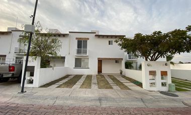 RENTA CENTRO SUR, RCS COND IV, 3 recamaras,2.5 baños,amplio jardin