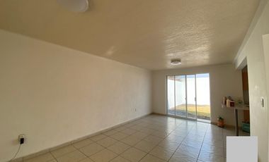 RENTA CENTRO SUR, RCS COND IV, 3 recamaras,2.5 baños,amplio jardin