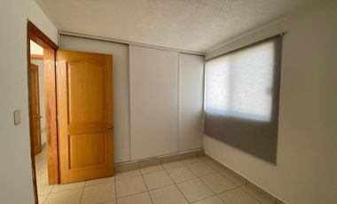 RENTA CENTRO SUR, RCS COND IV, 3 recamaras,2.5 baños,amplio jardin