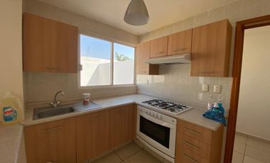 RENTA CENTRO SUR, RCS COND IV, 3 recamaras,2.5 baños,amplio jardin