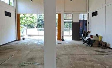Luas 178 Bangunan Ruang Usaha Disewakan di Tapos Depok