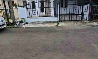 Disewakan Rumah Rapi di Bulevard Hijau Harapan Indah Bekasi