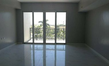 FOR RENT: MONARCH PARSUITS