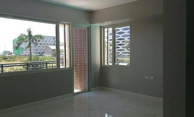 FOR RENT: MONARCH PARSUITS