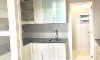 FOR RENT: MONARCH PARSUITS