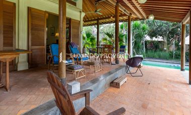 DIJUAL VILLA 3 KAMAR TIDUR DI BONA, GIANYAR