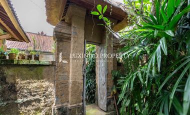 DIJUAL VILLA 3 KAMAR TIDUR DI BONA, GIANYAR