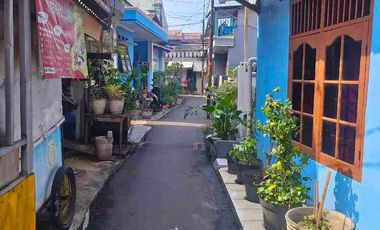 HFN0350 rumah tua+warung+kontrakan di daerah Kota Bambu Selatan Jakarta Barat