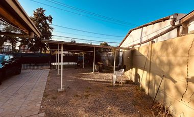 Casa 4 Dormitorios Dos Baños Estacionamientos Maipu