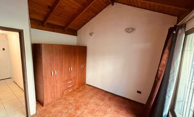 Casa 4 Dormitorios Dos Baños Estacionamientos Maipu